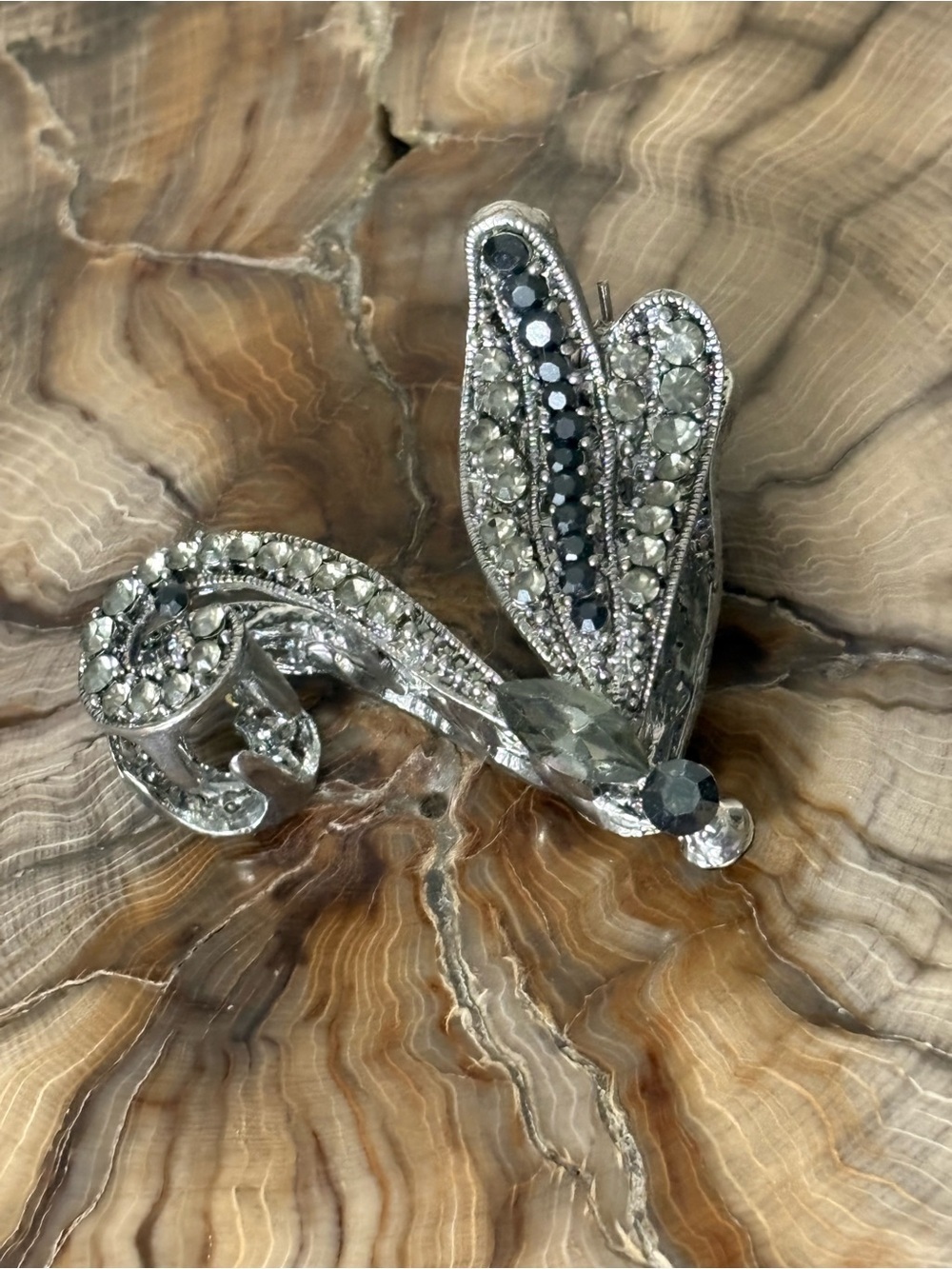 Elegant Dragonfly Crystal Rhinestone Hair Claw - Picture 3 of 8